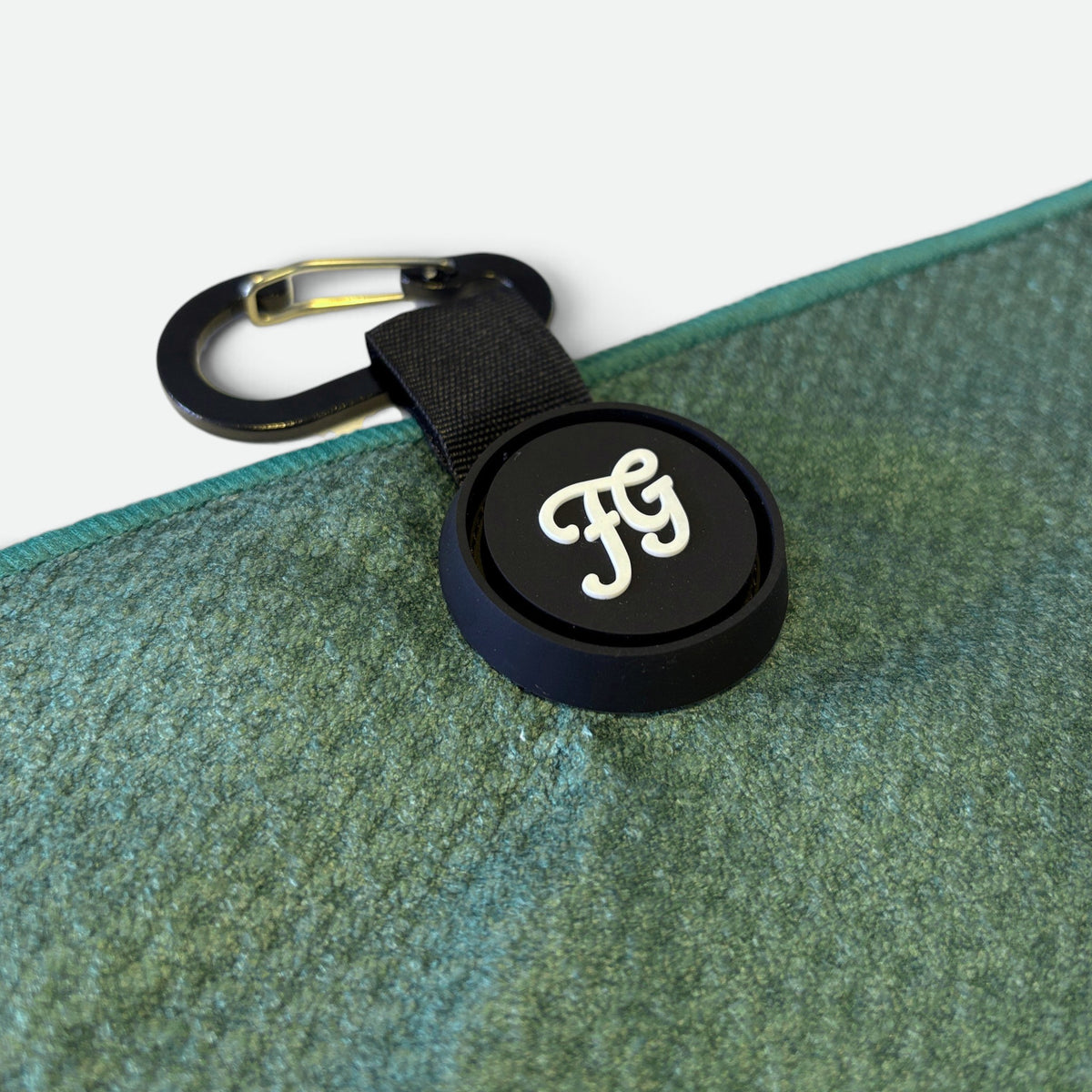 Magnetic FG clip on green Normalize Bogeys golf towel